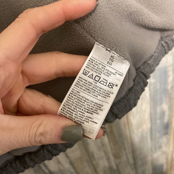 Old Navy Grey Puffer Full Zipper Vest | Size XL | Grey | Unisex - Picture 12 of 12